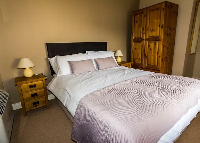 Townley Hall Апартаменты Слейн